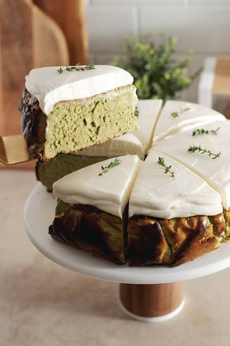 Bánh Matcha Basque Burnt Cheesecake